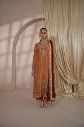 NIMRAH HAFSA ‘ZEINA FESTIVE FORMALS’26 | LAYRAH