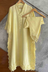 Zona Shaham | Pale Yellow