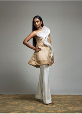 Aleena Fareena | Clara