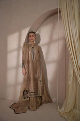 NIMRAH HAFSA ‘ZEINA FESTIVE FORMALS’26 | VANYA