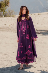 VINTAGE ‘MANNAT WINTER PRET’26 | ZARLISH