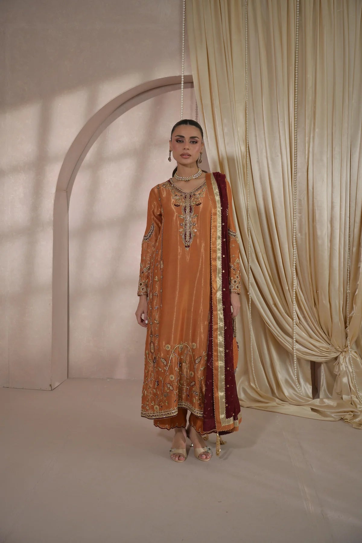 NIMRAH HAFSA ‘ZEINA FESTIVE FORMALS’26 | LAYRAH
