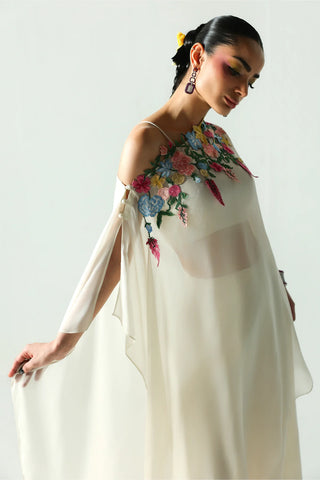 ZEBANDZEESHAN ‘HOW SO WOW LUXURY PRET’26 | SWAN