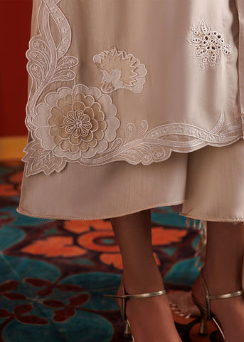 NURIYAA ‘LA FIORA LUXURY PRET’26 | MARIS