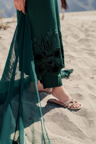 VINTAGE ‘MANNAT WINTER PRET’26 | HOORIA