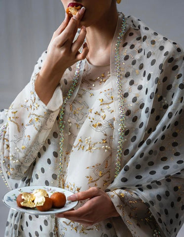 MUSE LUXE | EGRET BLOCK PRINTED & EMBELLISHED SET