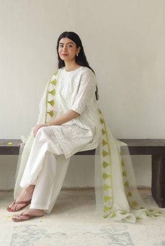 DYOT MONSOON’24 | WHITE OUTFIT