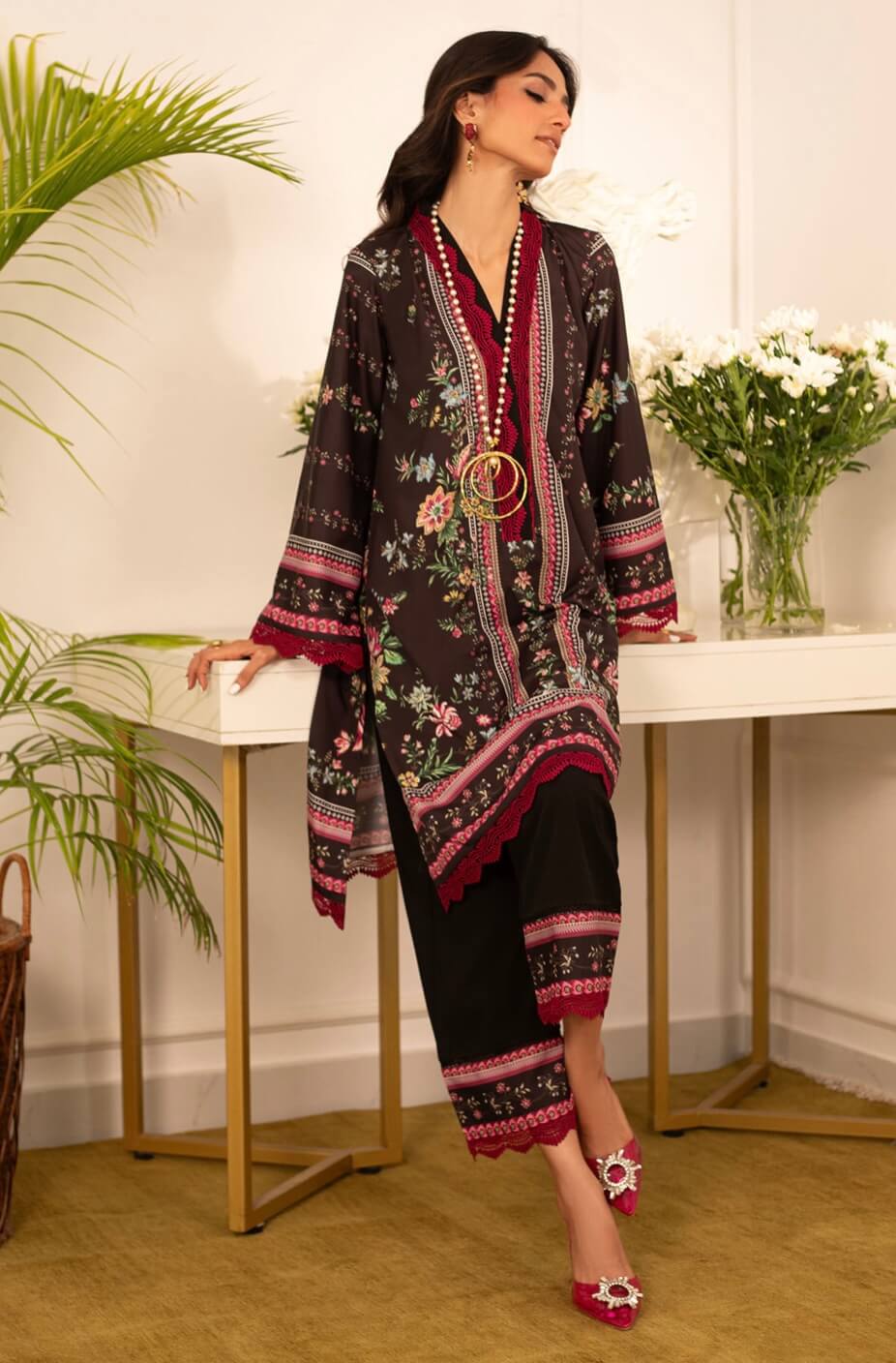 ANNUS ABRAR ‘LA FLEUR’24 | EVE