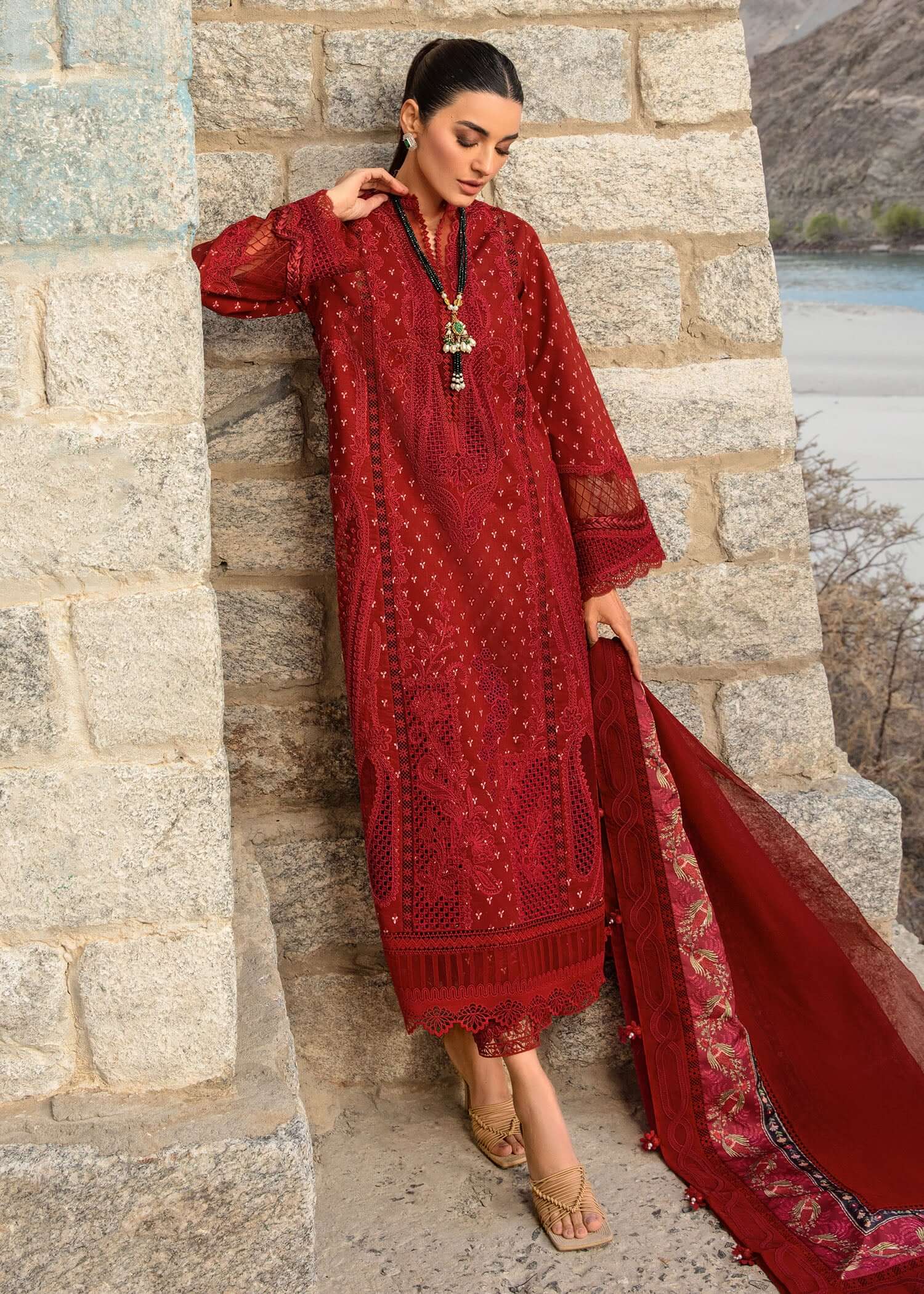 CRIMSON LAWN’24 | DANCING PAISLEYS - RUBY