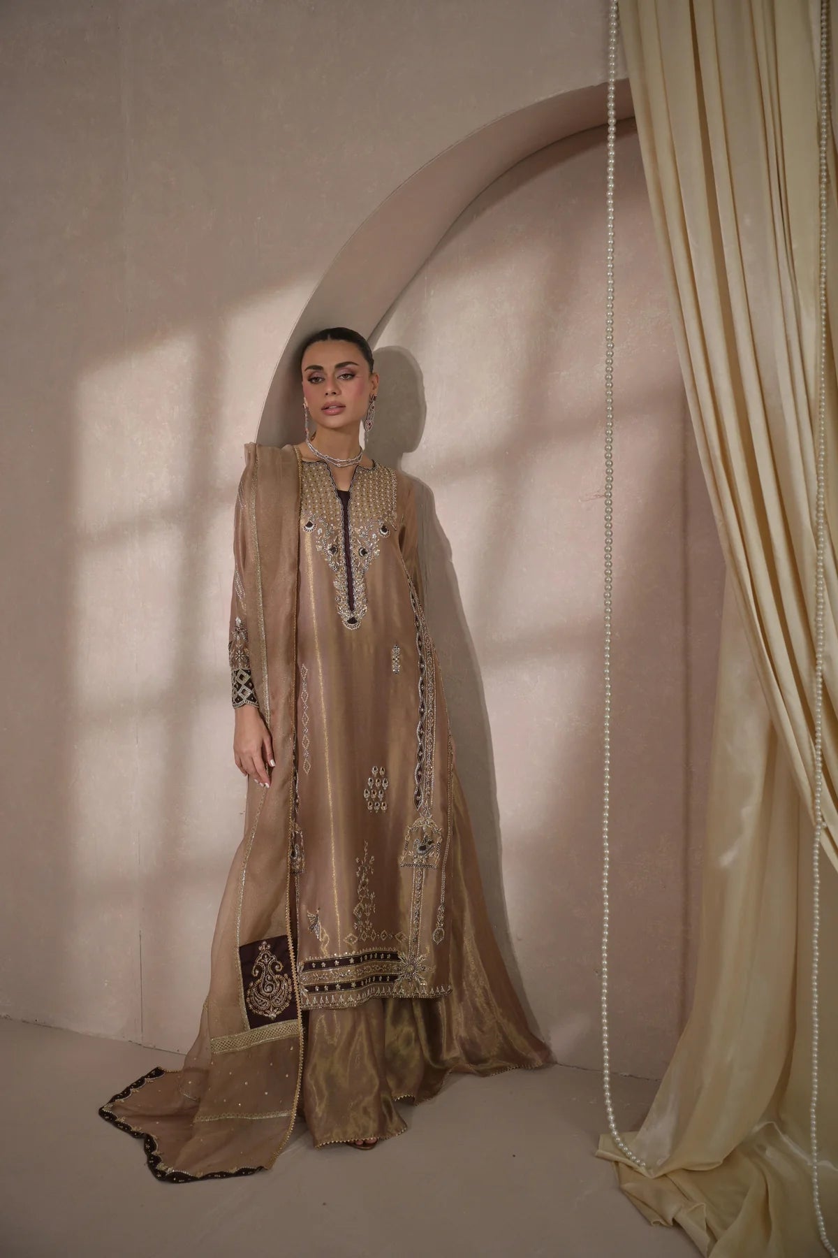 NIMRAH HAFSA ‘ZEINA FESTIVE FORMALS’26 | VANYA