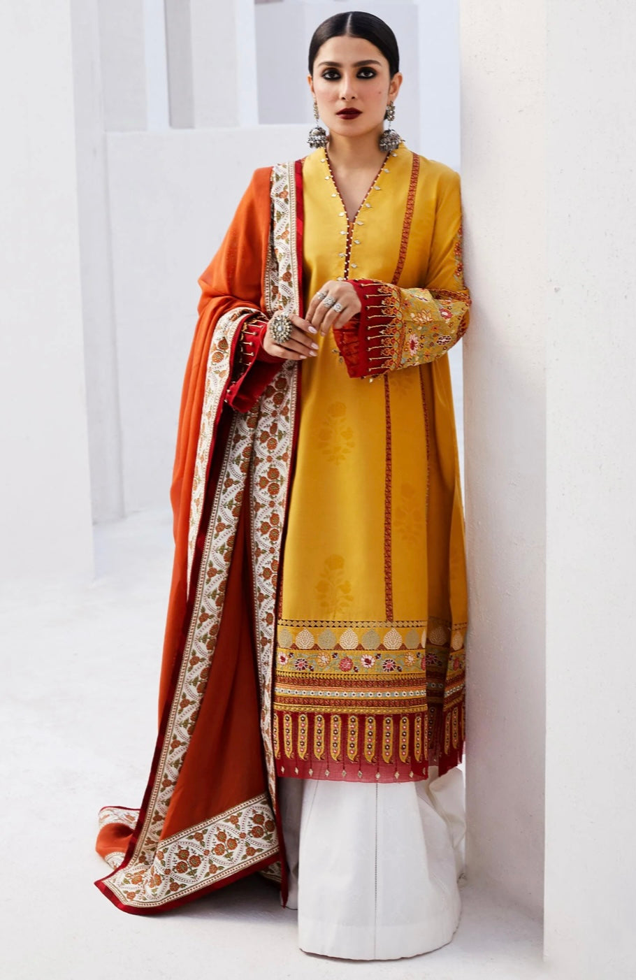 ZARA SHAHJAHAN UNSTITCHED LAWN’24 | SANDAL 10A