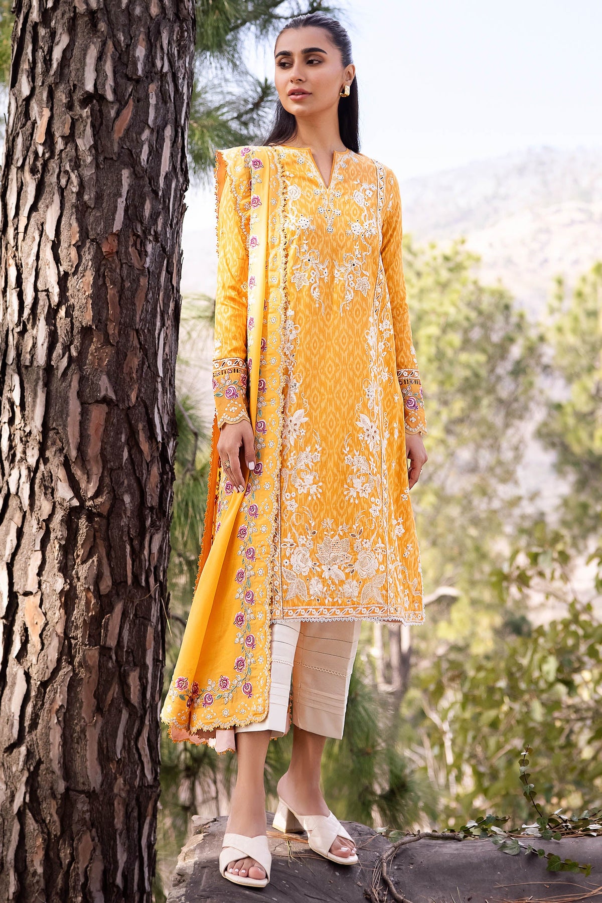 ZAHA LAWN’24 | NARINA