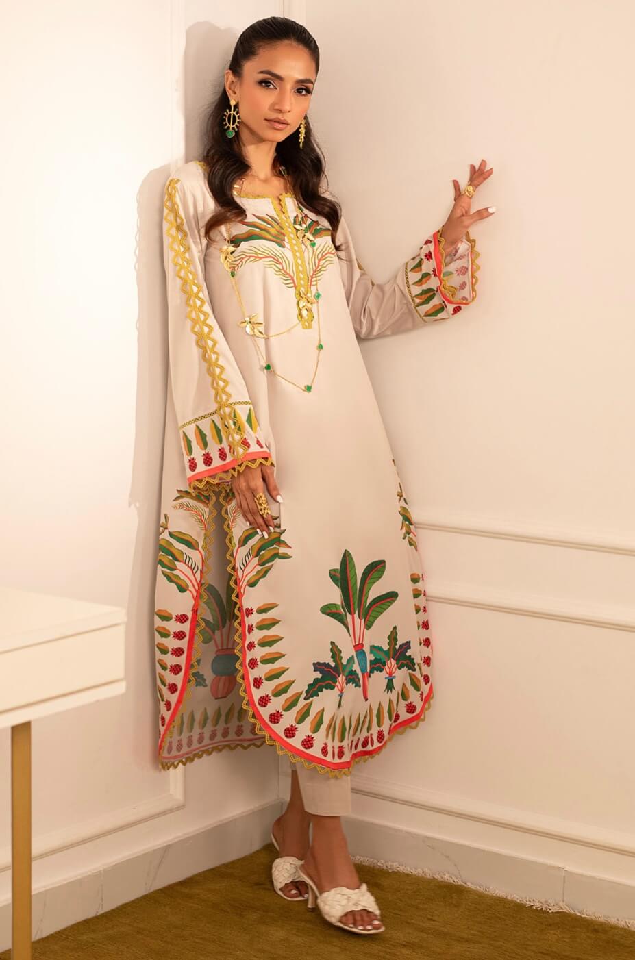 ANNUS ABRAR ‘LA FLEUR’24 | LAYNE