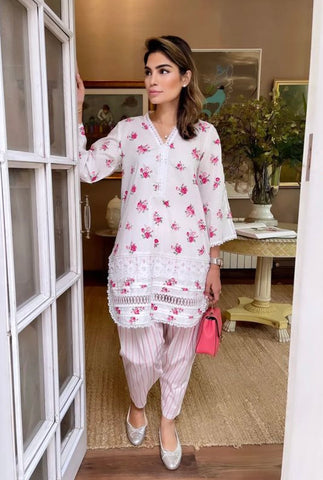 FARIDA HASAN | WHITE ROSE WITH SHALWAR