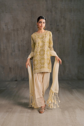 BARAE KHANOM AURA’26 | VELOUR