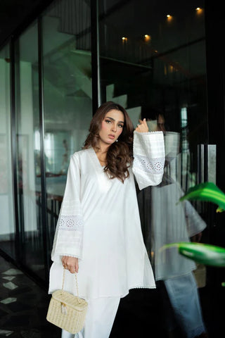 LEON CASUAL PRET’24 | WHITE ORCHID