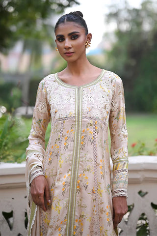 Nadia Farooqui | Yasmin
