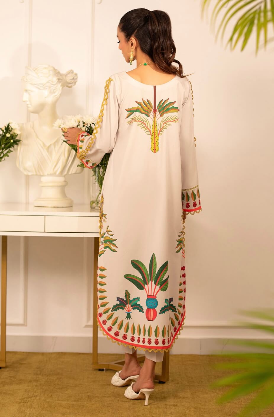ANNUS ABRAR ‘LA FLEUR’24 | LAYNE