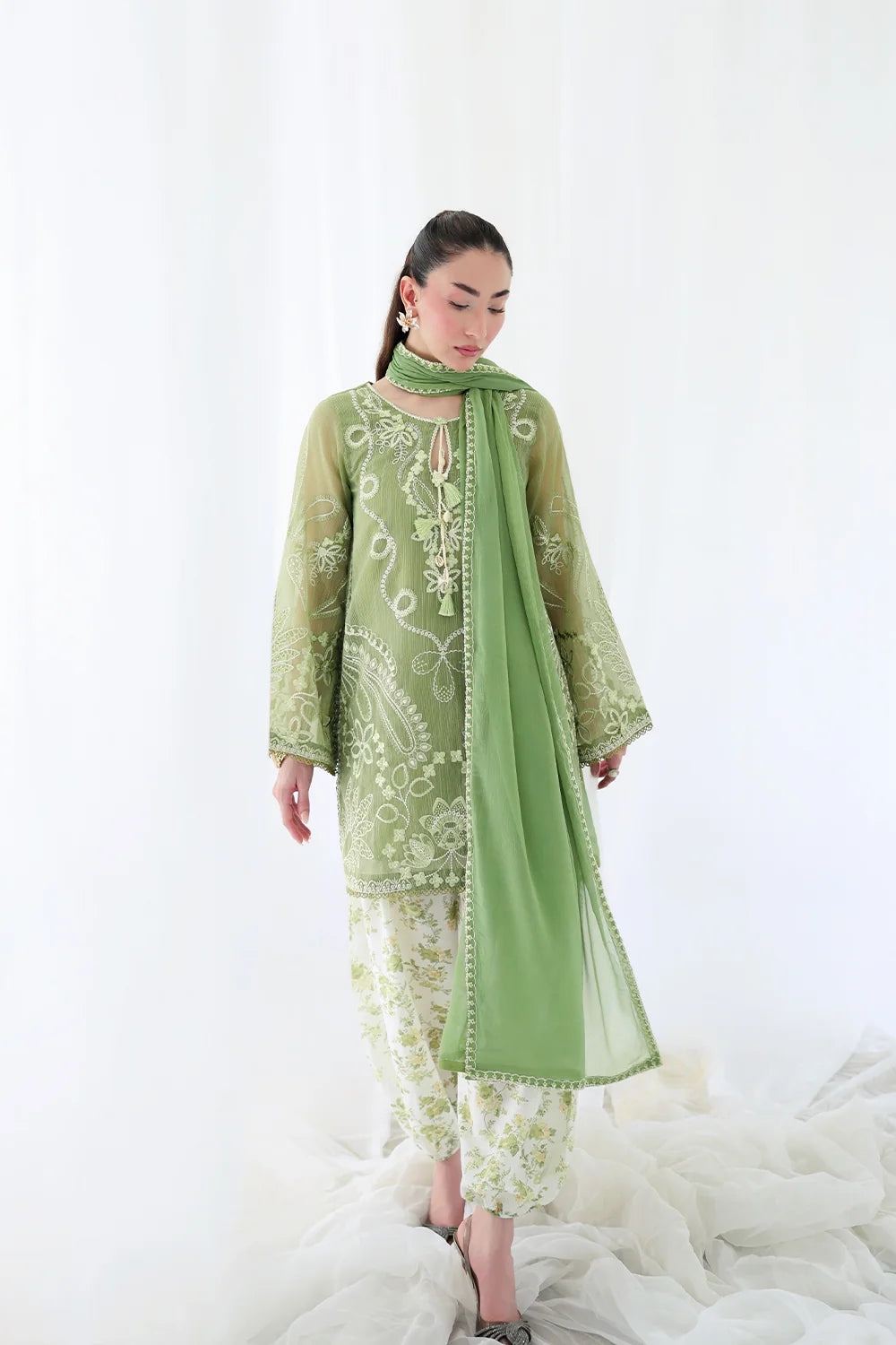 SAIRA RIZWAN ‘LAEL SILK PRET’26 | ISOLA