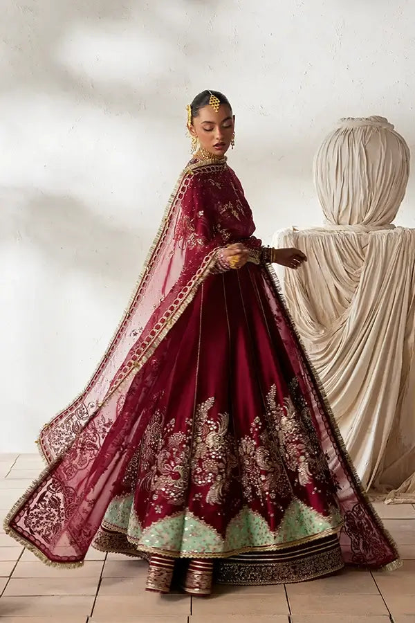 SUFFUSE FREESHIA RTW’26 | NUSHA