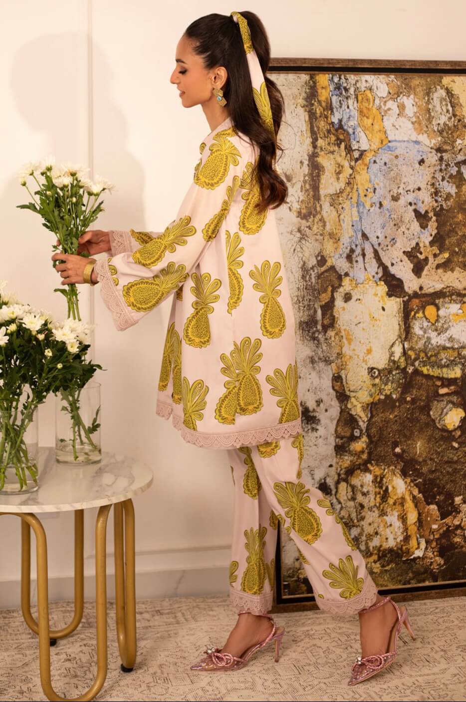 ANNUS ABRAR ‘LA FLEUR’24 | GWEN