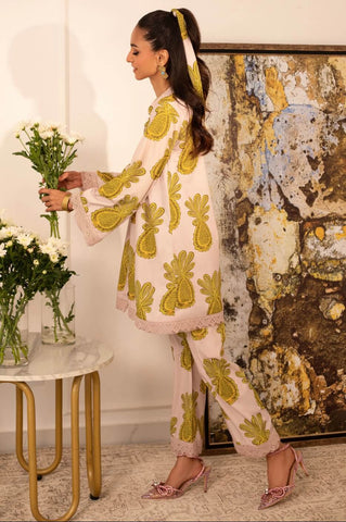 ANNUS ABRAR ‘LA FLEUR’24 | GWEN