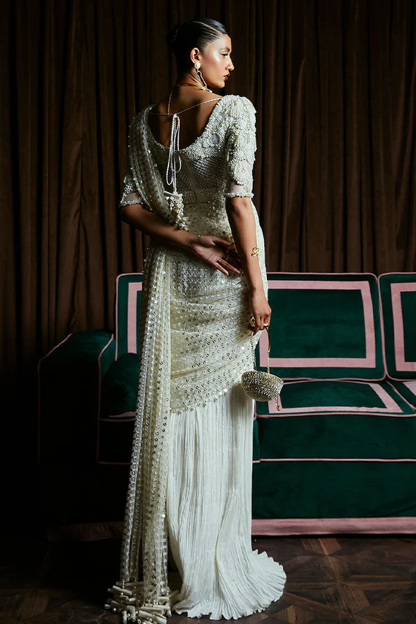 SUFFUSE LUXURY PRET’24 | IVY