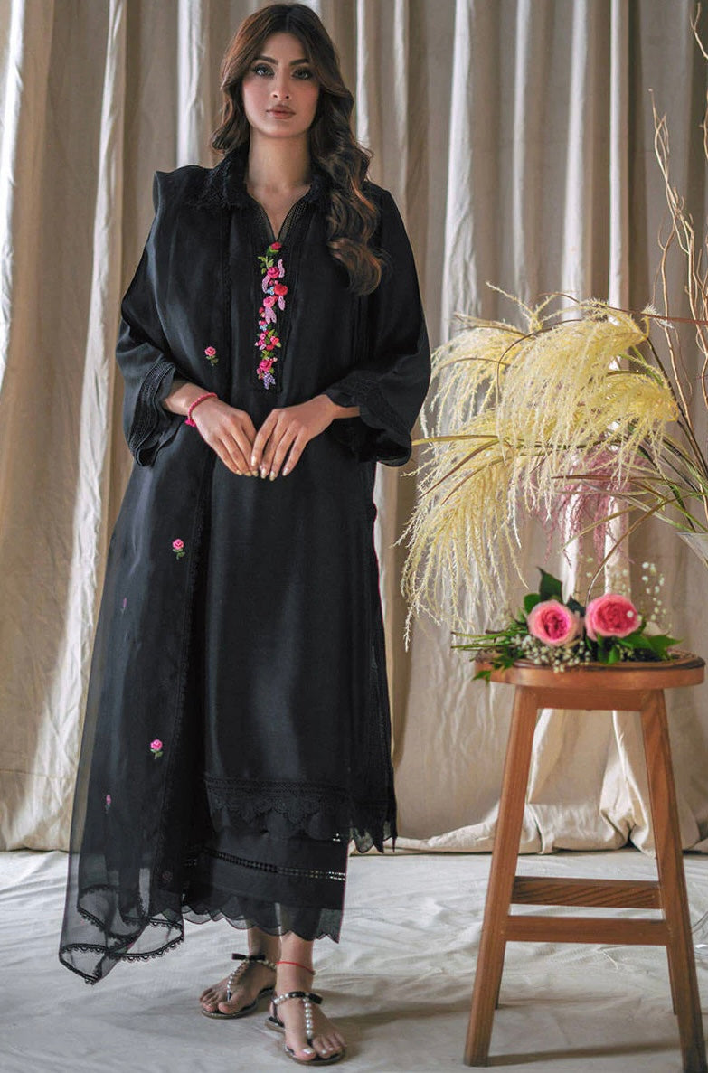 Farida Hasan | Black Rose