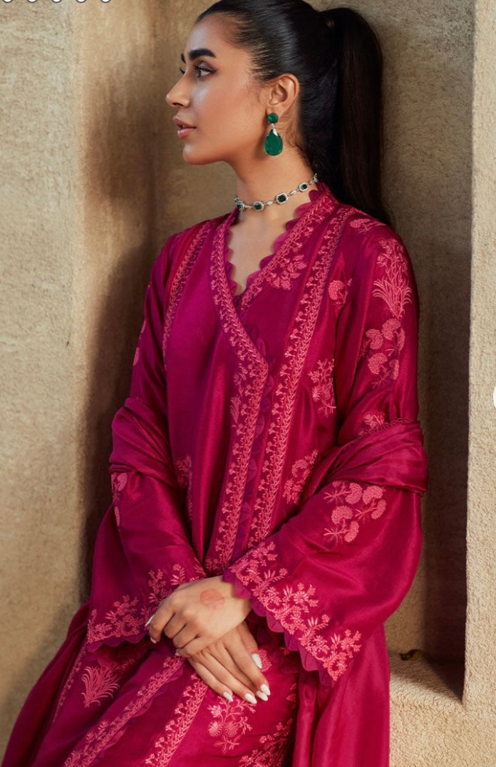 FARAH TALIB AZIZ LUXE PRET’24 | GAELLE MAGENTA EMBROIDERED SET