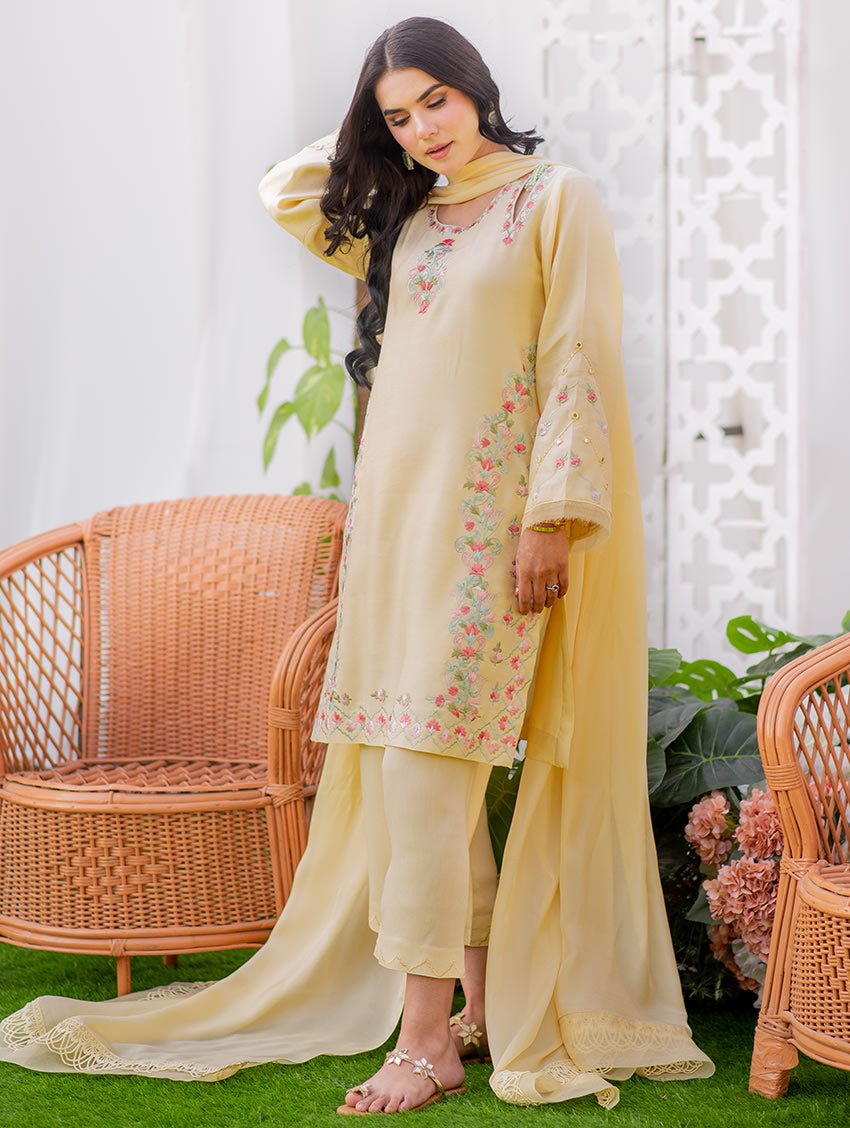 SHAZIA RAUF | AZLIN