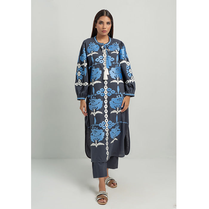 NADIYA KASSAM | LUNA BLUE
