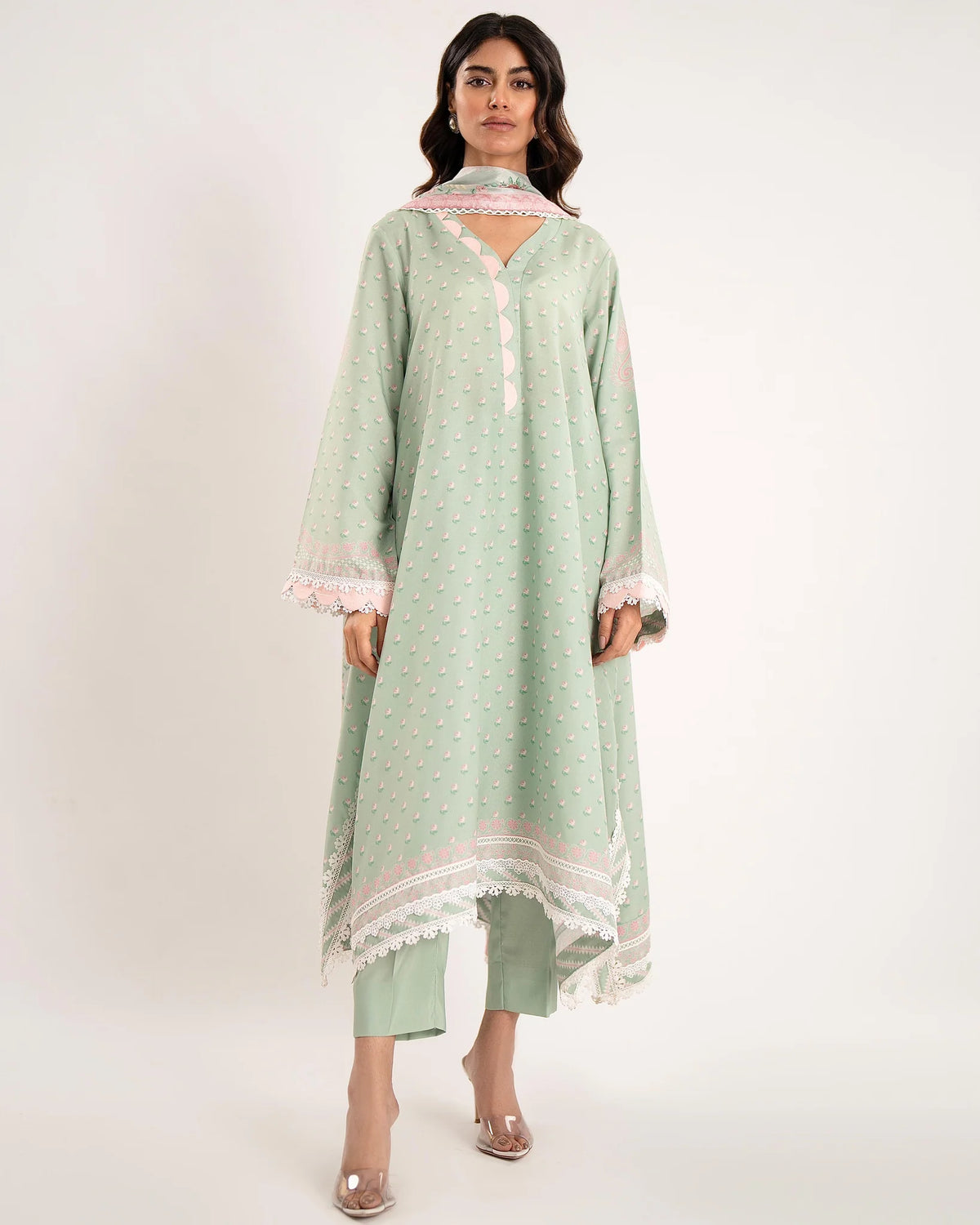 BARAE KHANOM SUMMER PRET’24 | SAMANTHA B