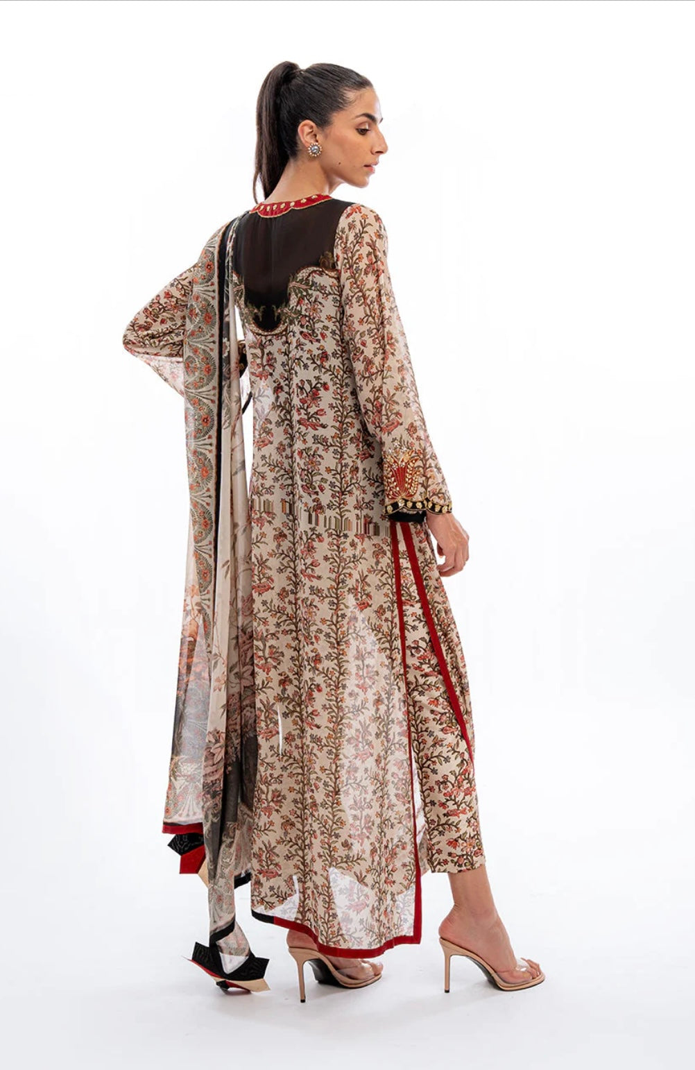 Sania Maskatiya | Azdeh