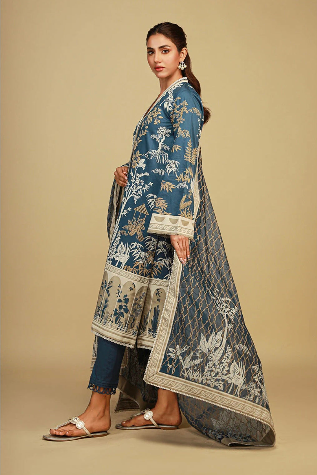 NIDA AZWER NUR PRET | BLUE CASCADE