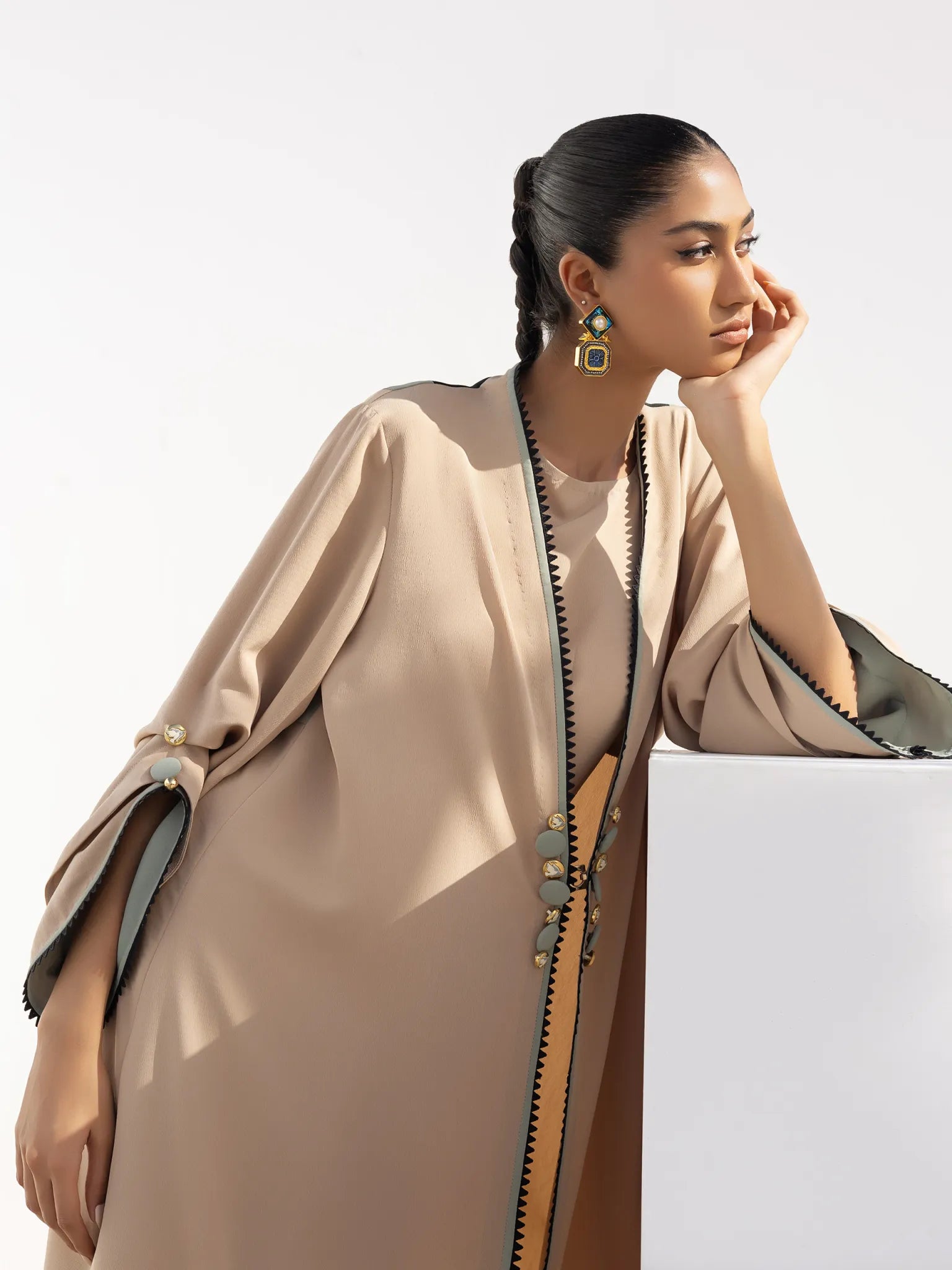 IQA | ZAINEE BEIGE