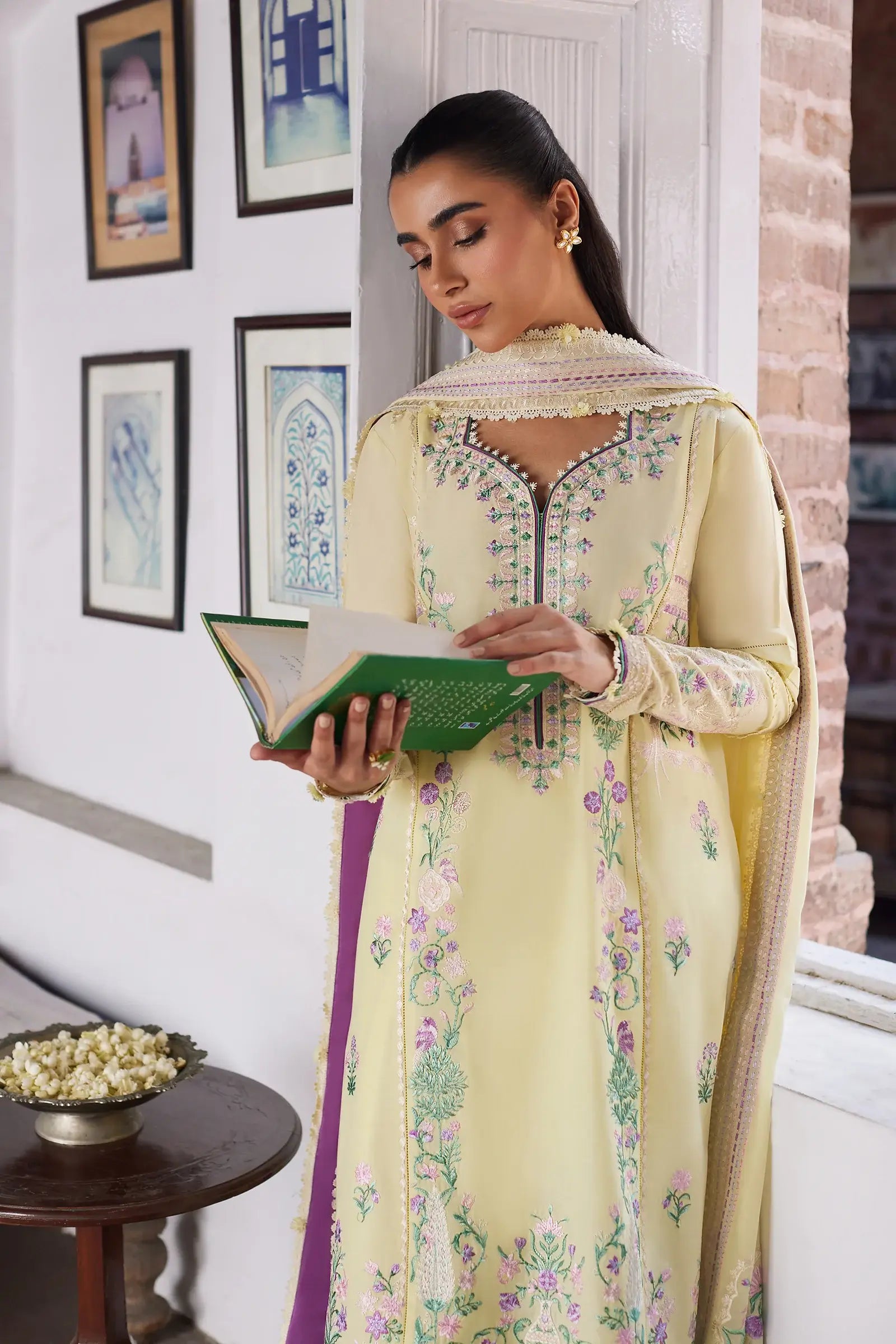 ZAHA FESTIVE UNSTITCHED’24 | LANA