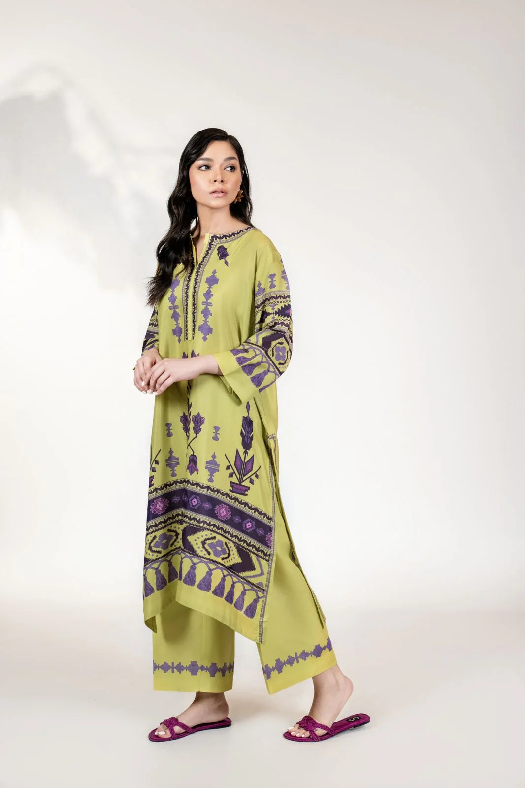 BARAE KHANOM SUMMER COLLECTION’24 | AZTEC C