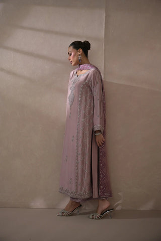 NIMRAH HAFSA ‘ZEINA FESTIVE FORMALS’26 | ZAHA