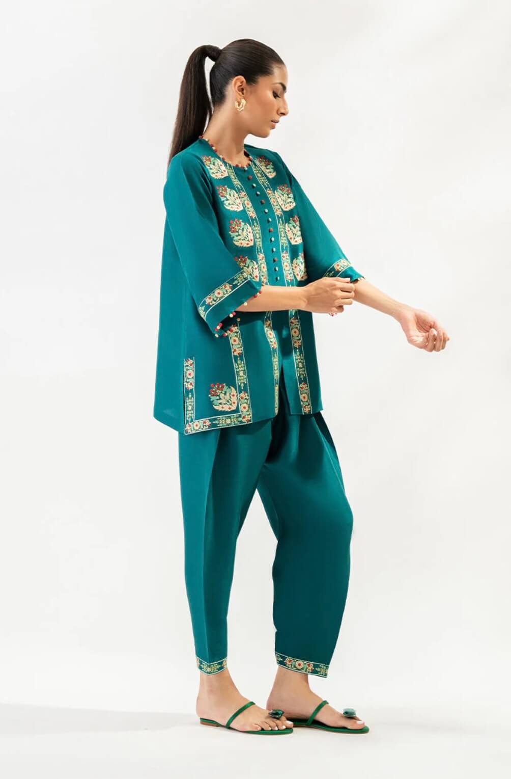 SANIA MASKATIYA LEAH’24 | SIRAN (A)