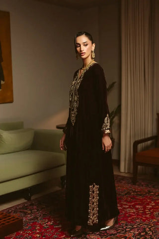 AMMARA KHAN ‘THE OVERTURE’26 | GLIDED PLUM KAFTAN