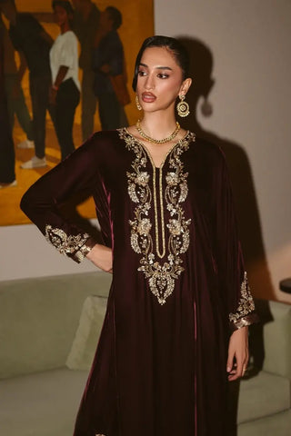 AMMARA KHAN ‘THE OVERTURE’26 | GLIDED PLUM KAFTAN