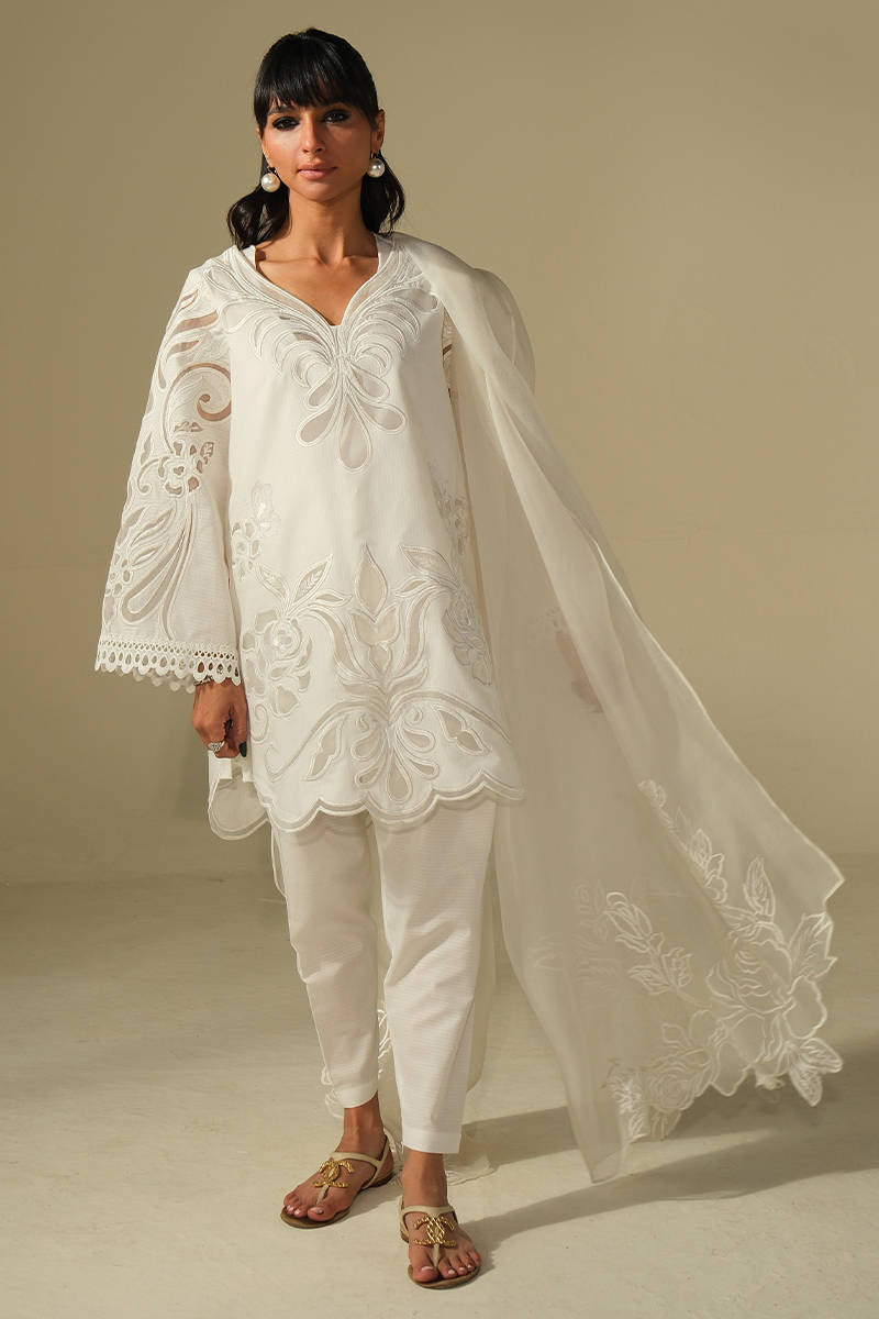 FARIDA HASAN ‘DHOOP LUXE PRET’26 | IVORY ROSE