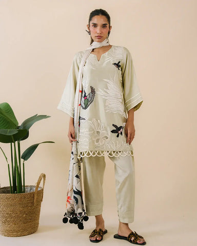 MEHREEN HAMZA TABANI ‘SOFT CHOAS LUXE PRET’26 | CORTADO
