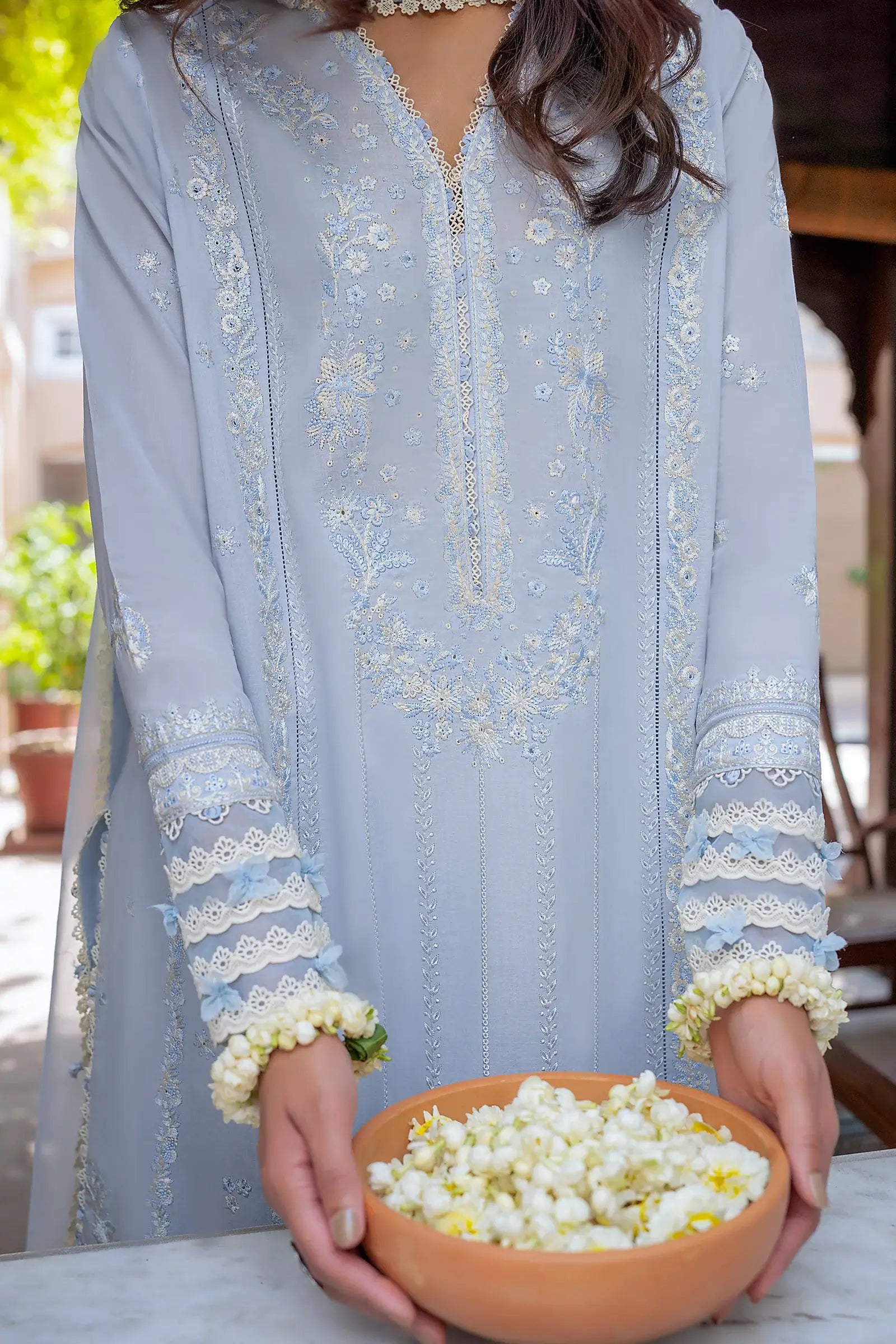 ZAHA FESTIVE UNSTITCHED’24 | MIRA
