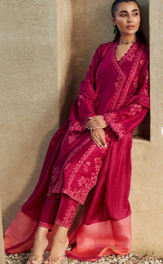 FARAH TALIB AZIZ LUXE PRET’24 | GAELLE MAGENTA EMBROIDERED SET