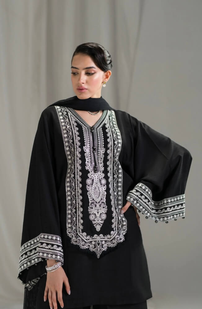 AMMARA KHAN LUXURY FORMALS’24 | MIDNIGHT MAGIC