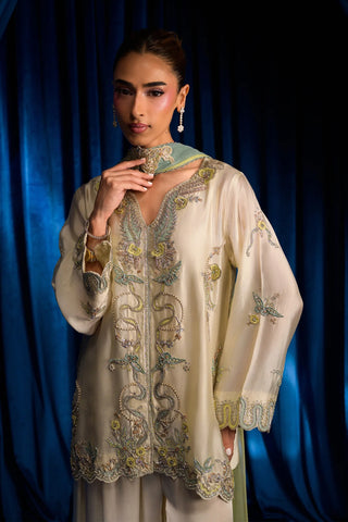 FLAIRS ‘AYRA FESTIVE FORMALS’26 | CREAM DREAM