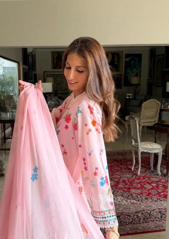 NAARJ LAWN PRET’26 | SPARKLE