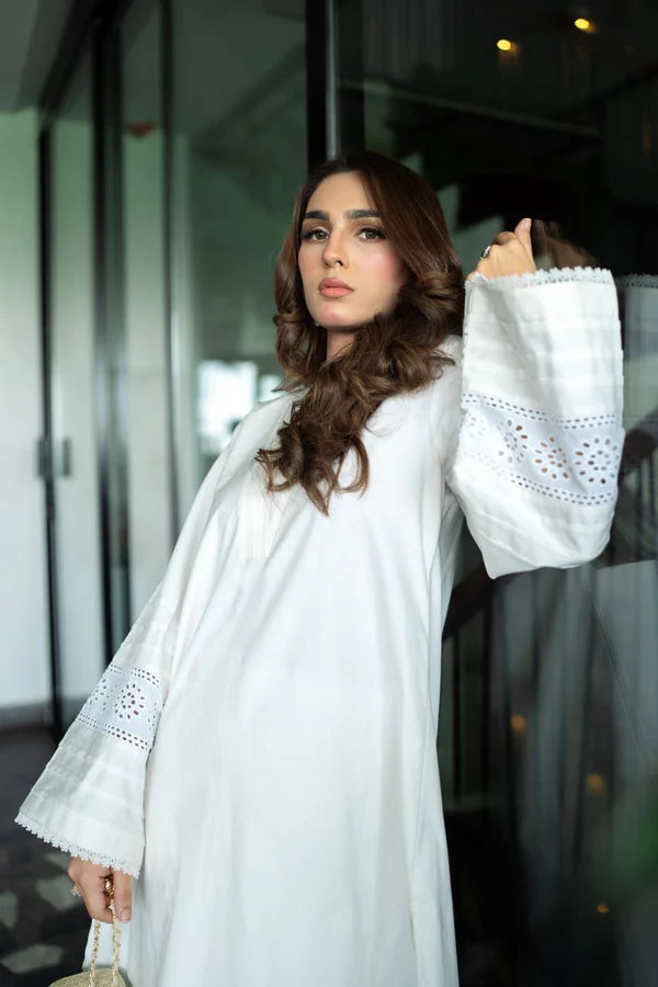 LEON CASUAL PRET’24 | WHITE ORCHID