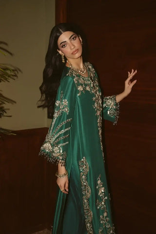 AMMARA KHAN ‘THE OVERTURE’26 | DEEP EMERALD SPLENDOR